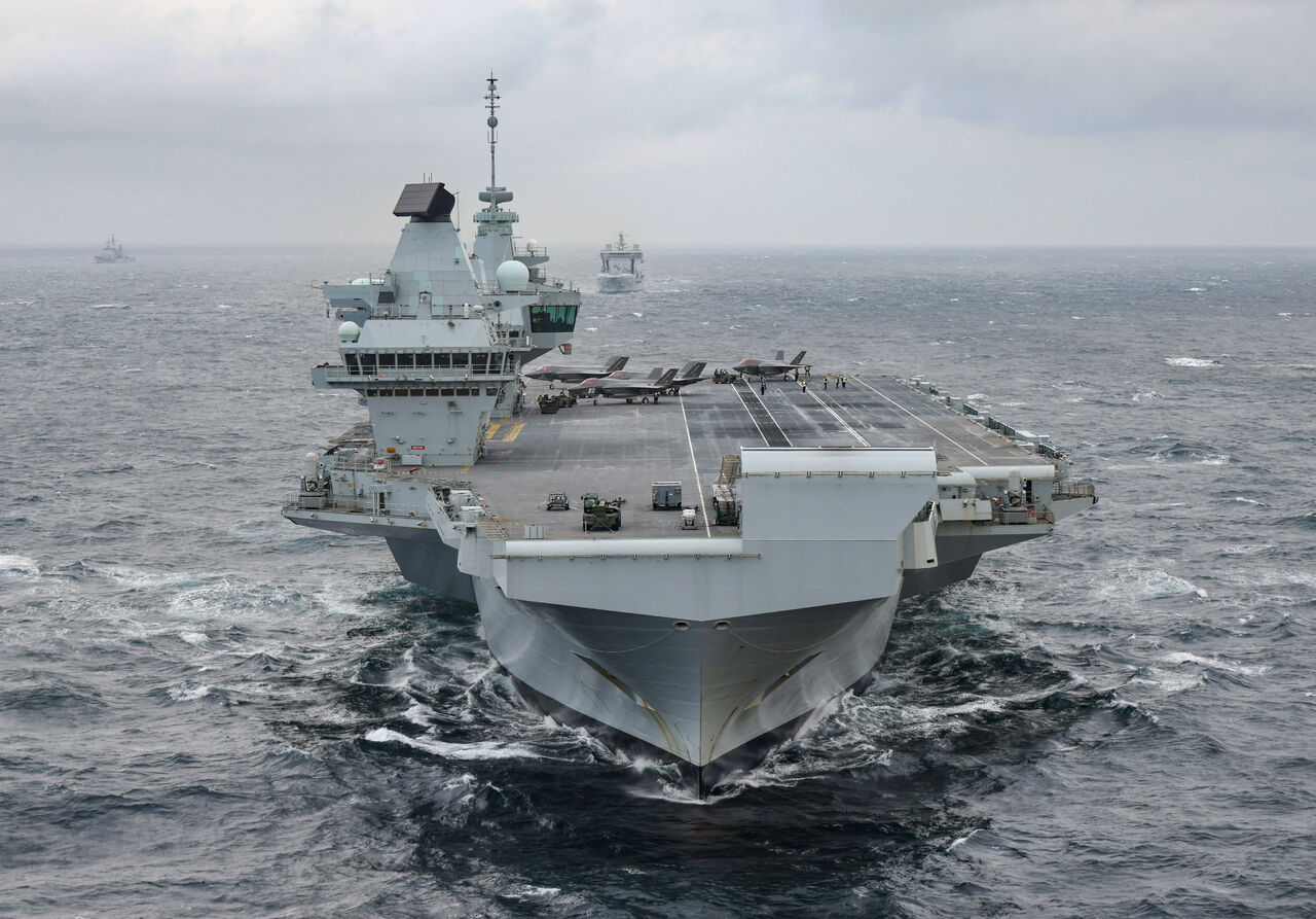 DE&S contract award enhances Royal Navy fleet communications and boosts jobs