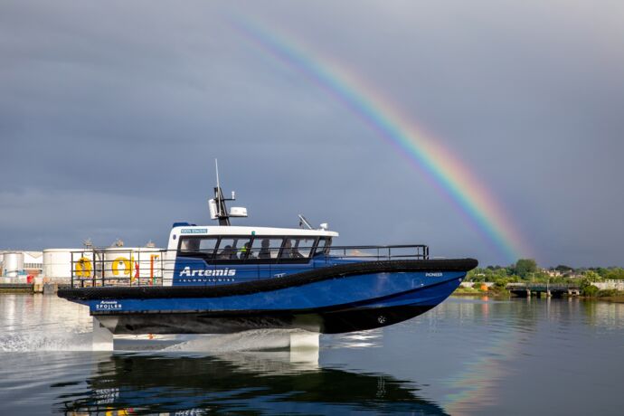 Workboat foiling in Belfast Harbour.jpg